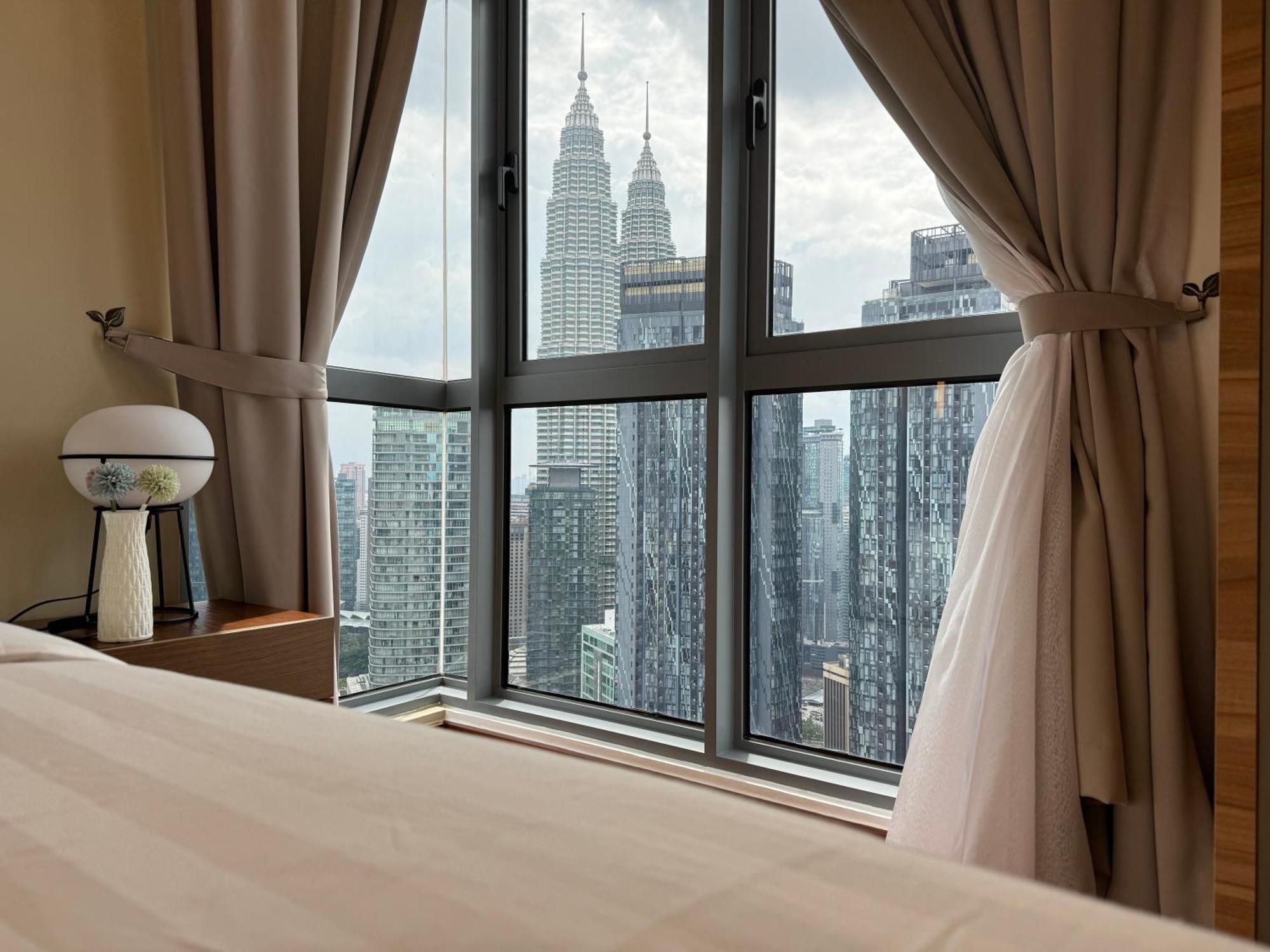Royce Klcc Kuala Lumpur City Centre By Dormeo Destinations Kültér fotó