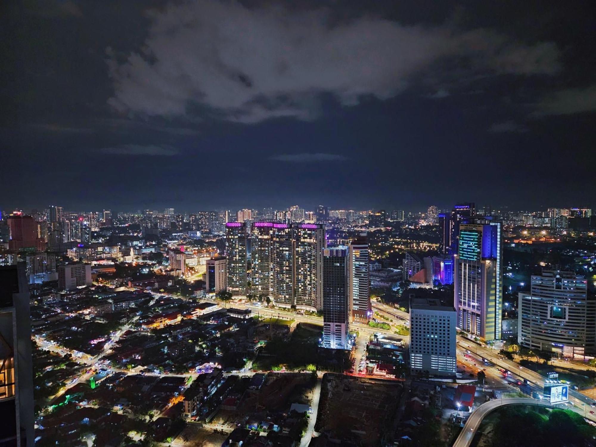Royce Klcc Kuala Lumpur City Centre By Dormeo Destinations Kültér fotó